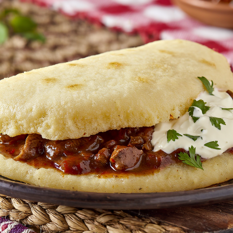 Arepa de Gulasch al Estilo Austriaco (Wels)