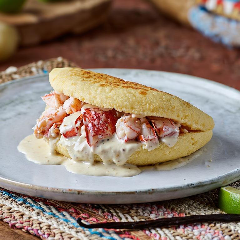 Arepa de Langosta a la Vainilla (Fusión Comorense)