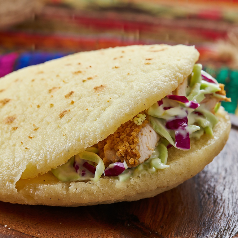 Arepa de Pescado Estilo Todos Santos (Inspirada en Tacos de Pescado Baja Californianos)