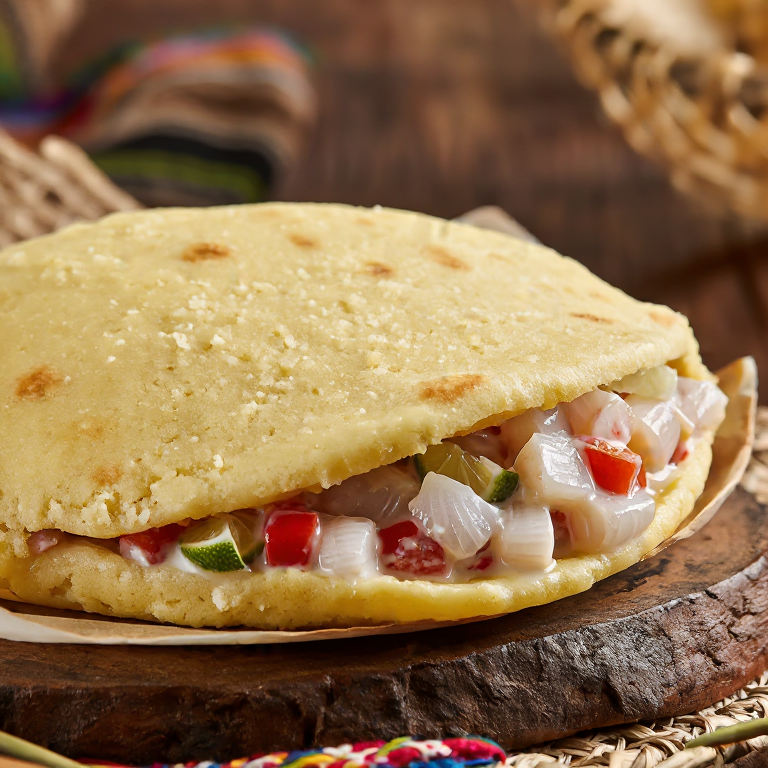 Arepa de Kokoda (Arepa Rellena de Pescado Cítrico y Coco)
